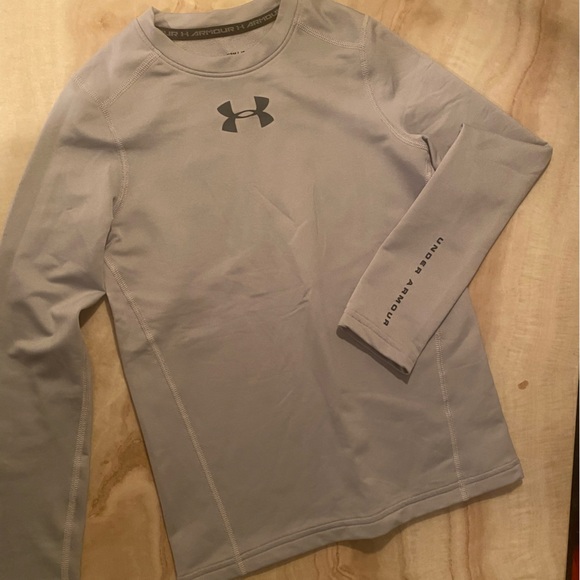 NWOT Under Armour long sleeve - Picture 2 of 4
